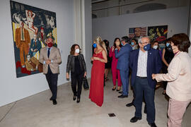 Autoridades visitan la exposición "Eugenio Chicano Siempre" en su inauguración. Museo d...