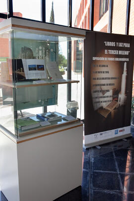Exposición "Libros y luz para el tercer milenio". Biblioteca General. Abril 2015