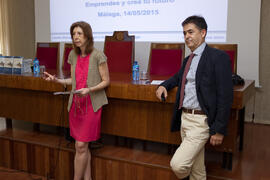 Presentación de la conferencia de Álvaro Simón de Blas. Facultad de Ciencias Económicas y Empresa...