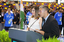 Presentadores de la ceremonia de apertura del Campeonato del Mundo Universitario de Balonmano. An...