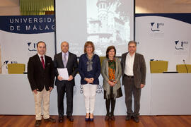 Foto de grupo previa a la presentación del Archivo Fotográfico Histórico de la UMA. Rectorado. Fe...