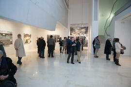 Momentos previos a la inauguración de la exposición "Paisajes Andaluces", de Eugenio Ch...