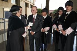 Momentos previos a la imposición de la Medalla de Oro de la Universidad de Málaga a Junta de Anda...
