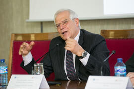 Josep Borrell en su conferencia "Europa, ¿entre la integración y la desintegración?". F...