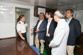Visita al buque de investigación UCADIZ. Presentación del I curso de verano "Mares de Andalu...