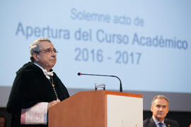 José Ángel Narváez en la Apertura del Curso Académico 2016/2017 de la Universidad de Málaga. Saló...