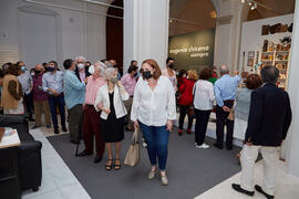 Visitantes de la exposición "Eugenio Chicano Siempre". Museo de Málaga. Junio de 2021