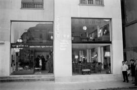 Málaga. Fachada del establecimiento CRYSTA. Septiembre de 1963