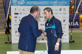 Premio a Mejor Jugador para Jafari Behroz de Irán. Acto de clausura y entrega de medallas. 14º Ca...