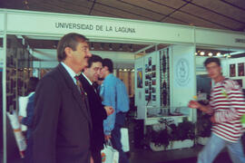 Visita del rector de la Universidad de Málaga al Salón Internacional del Estudiante. Córdoba. Abr...