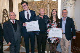 Foto de grupo tras la entrega de los II Premios de Investigación de la Cátedra de Estudios Cofrad...