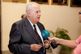Entrevista a Eugenio Chicano previa al acto de entrega de la Medalla de la Ciudad y el título de ...