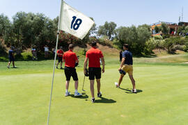 Los jugadores se felicitan en el Campeonato Europeo de Golf Universitario. Antequera. Junio de 2019