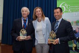 Juan Francisco Martos, María Chantal Pérez y Roberto Sánchez tras la entrega de los premios &quot...