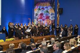 Coro y orquesta. Imposición de la Medalla de Oro de la Universidad de Málaga a Junta de Andalucía...