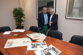 Juan de Dios Mellado y José Ángel Narváez. Firma del convenio para la donación del archivo fotogr...