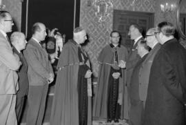 Visita de las autoridades al obispo Herrera Oria. Palacio Episcopal de Málaga. Diciembre de 1963