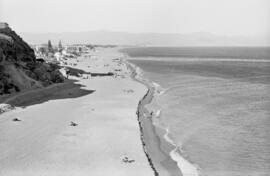 Málaga. Playas de Torremolinos. Abril de 1963