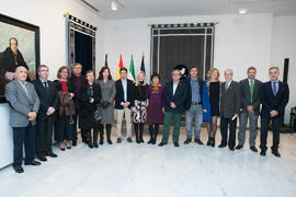 Foto de grupo tras la toma de Posesión de Tecla Lumbreras como nueva Vicerrectora de Cultura y De...