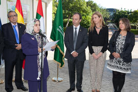 Hissa Al-Otaiba en la inauguración de la Oficina de la Universidad de Sharjah, Emiratos Árabes. J...