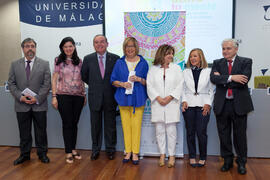 Foto de grupo previa a la presentación de la XIV edición de los Cursos de Verano de la Universida...