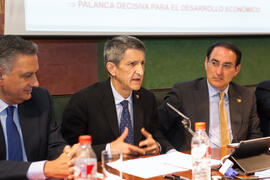 José Luis Romero Silva, José Manuel Domínguez Martínez y Javier González de Lara y Sarria en la I...