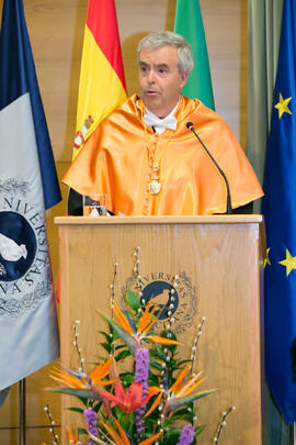 José Emilio Navas en su investidura como Doctor "Honoris Causa" por la Facultad de Cien...