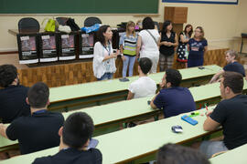 Examen en el aula Magna de la Facultad de Económicas y Empresariales. Olimpiada Española de Econo...