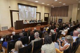 Entrega de la Medalla de Oro de la Facultad de Medicina de la Universidad de Málaga a Francisco d...