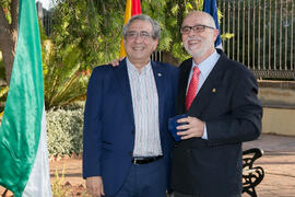 José Ángel Narváez y Victoriano Giralt. Homenaje al personal que cumple 25 años de servicio en la...