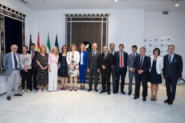 Equipo de gobierno de la Universidad de Málaga junto con el ministro Pedro Duque. Edificio del Re...