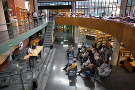 Presentación de la novela 'El protegido', de Pablo Aranda. Biblioteca General. Abril 2015