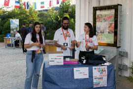 Stand de recepción. Welcome to UMA. Bienvenida a los alumnos de intercambio internacional de la U...