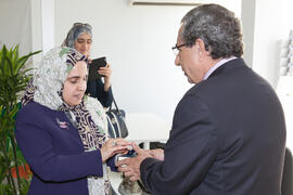 José Ángel Narváez y Hessa Al Otaiba en la inauguración de la Oficina de la Universidad de Sharja...