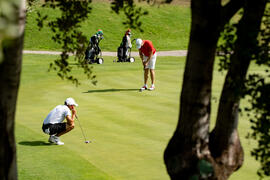 Jugada en el Campeonato Europeo de Golf Universitario en Antequera Golf. Antequera. Junio de 2019