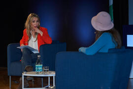 Cristina Mena "Dialogando" con Raquel Haro sobre "cómo convertir tus dramas en una...