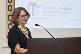 Discurso de Yolanda García Calvente. 50 Aniversario de la Facultad de Medicina de la Universidad ...