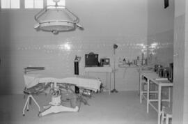 Málaga. Quirófano de la enfermería de la Plaza de Toros de la Malagueta. Agosto de 1963