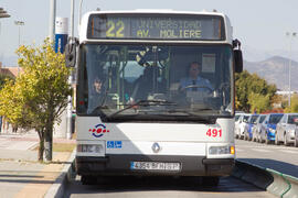 Autobús en la Universidad. Campus de Teatinos. Marzo de 2012