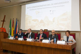 Mesa presidencial del acto conmemoración del 50 Aniversario de la Facultad de Económicas. Faculta...