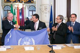 Entrega de la bandera de la ONU. Presentación del Centro Internacional de Autoridades y Líderes. ...
