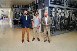Mariano Ruiz, Ángel Idígoras y Eugenio Luque. Inauguración del mural de Idígoras en la Facultad d...