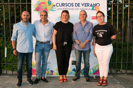 Foto de grupo previa al concierto de Dorantes. Cursos de Verano de la Universidad de Málaga. Rond...