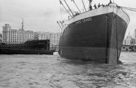 Accidente del buque Campo Grande con el dique flotante de la Unión de Levante y el vapor Enrique ...