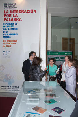Exposición "Los fondos bibliográficos de la Universidad de Málaga. La integración por la pal...