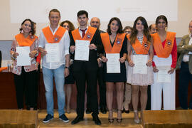 Grupo de alumnos en su graduación de Máster de la Facultad de Ciencias Económicas y Empresariales...