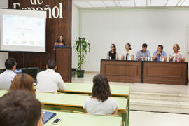 Intervención de una alumna. Graduación del alumnado del CIE de la Universidad de Málaga. Centro I...