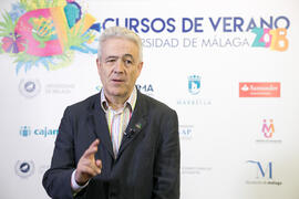 Dr. Emilio Alba Conejo. Curso "Turismo sanitario: asignatura pendiente". Cursos de Vera...