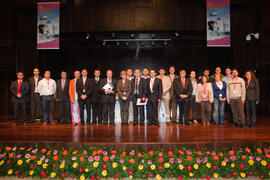 Foto de grupo en la Clausura del 3º Congreso Internacional de Actividad Físico-Deportiva para May...