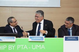 José Ángel Narváez, Anísio Brasileiro y Eduardo Pereira en la Asamblea General del grupo Tordesil...